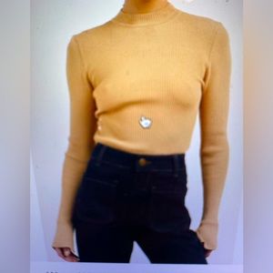 DISSH never worn - Donna Warm Wheat Knit Top